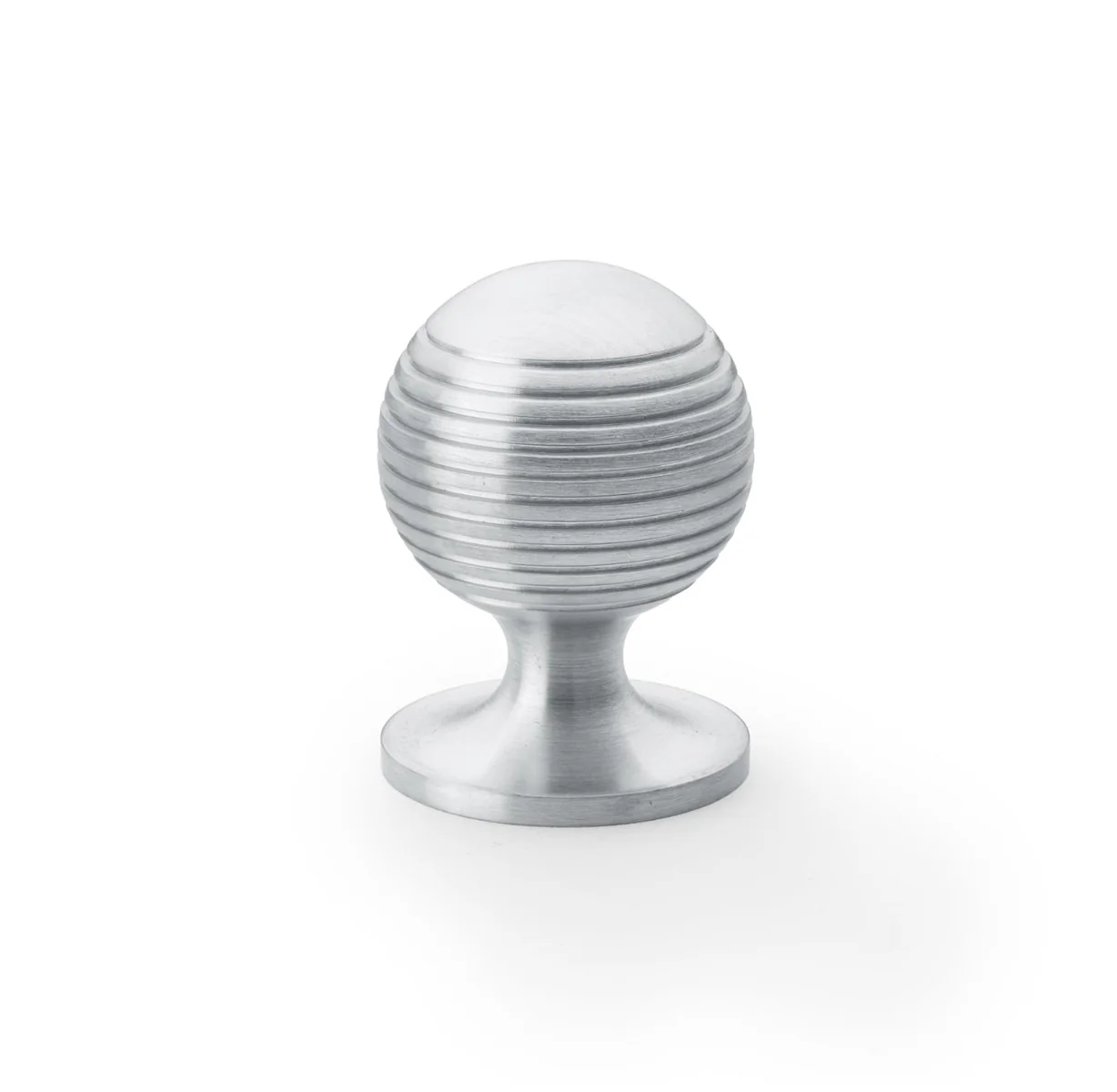 Alexander and Wilks Caesar Cupboard Knob on Round Rose - Image 12