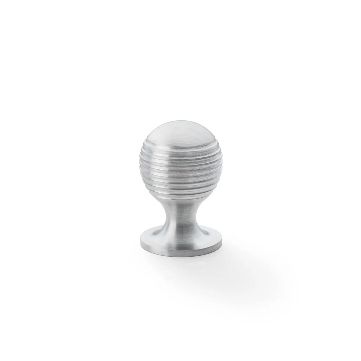 Alexander and Wilks Caesar Cupboard Knob on Round Rose - Image 6